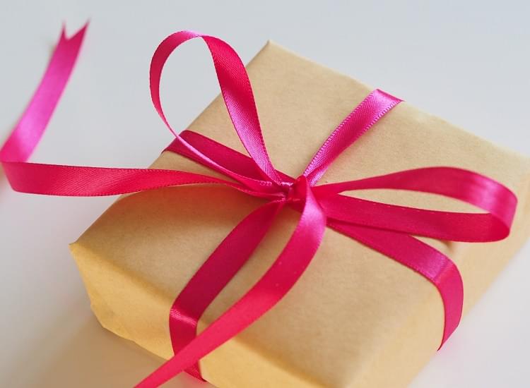 Ten Ways to Ensure That Your Gift Costs Down